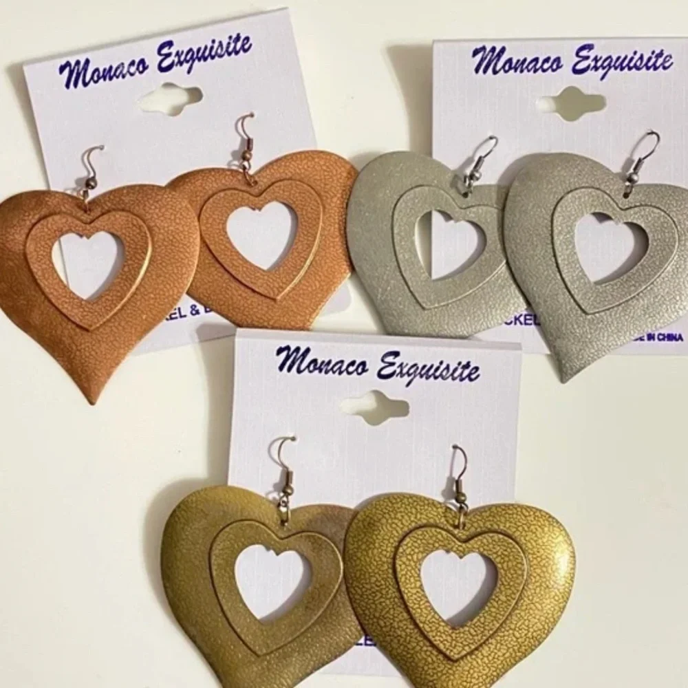 FREE WITH $20+ PURCHASE!